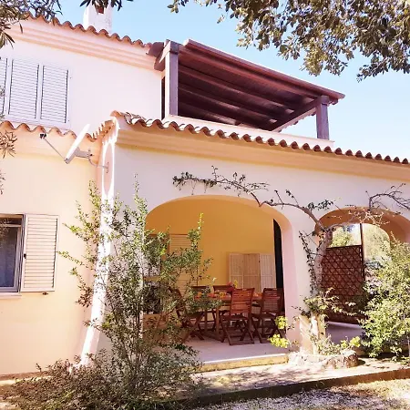 Scogliera - Con Veranda A Circa 700 Mt Dalla Di Fuile E Mare