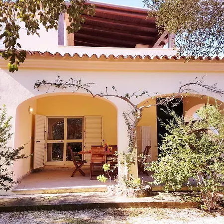 Scogliera Apartment *