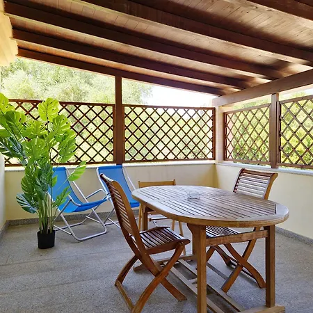 Scogliera - Con Veranda A Circa 700 Mt Dalla Di Fuile E Mare