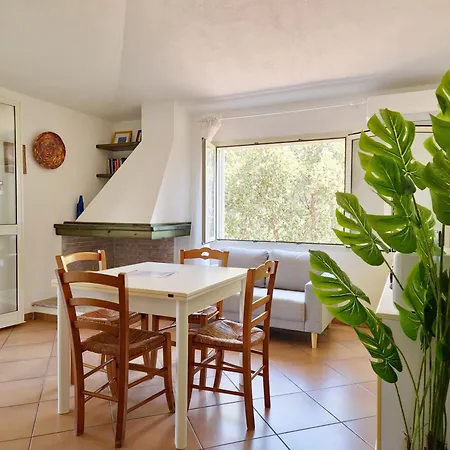 Scogliera - Con Veranda A Circa 700 Mt Dalla Di Fuile E Mare Кала-Либеротто