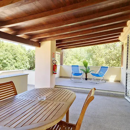 Scogliera Apartment *