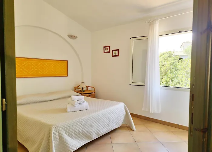 Scogliera - Con Veranda A Circa 700 Mt Dalla Di Fuile E Mare